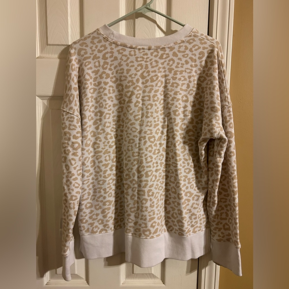True Craft size medium pullover - Picture 2 of 3